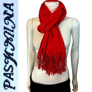 PASHMINA. EUC. Stylish & Luxurious Shawl/Scarf. Vivacious Red. Cashmere blend.